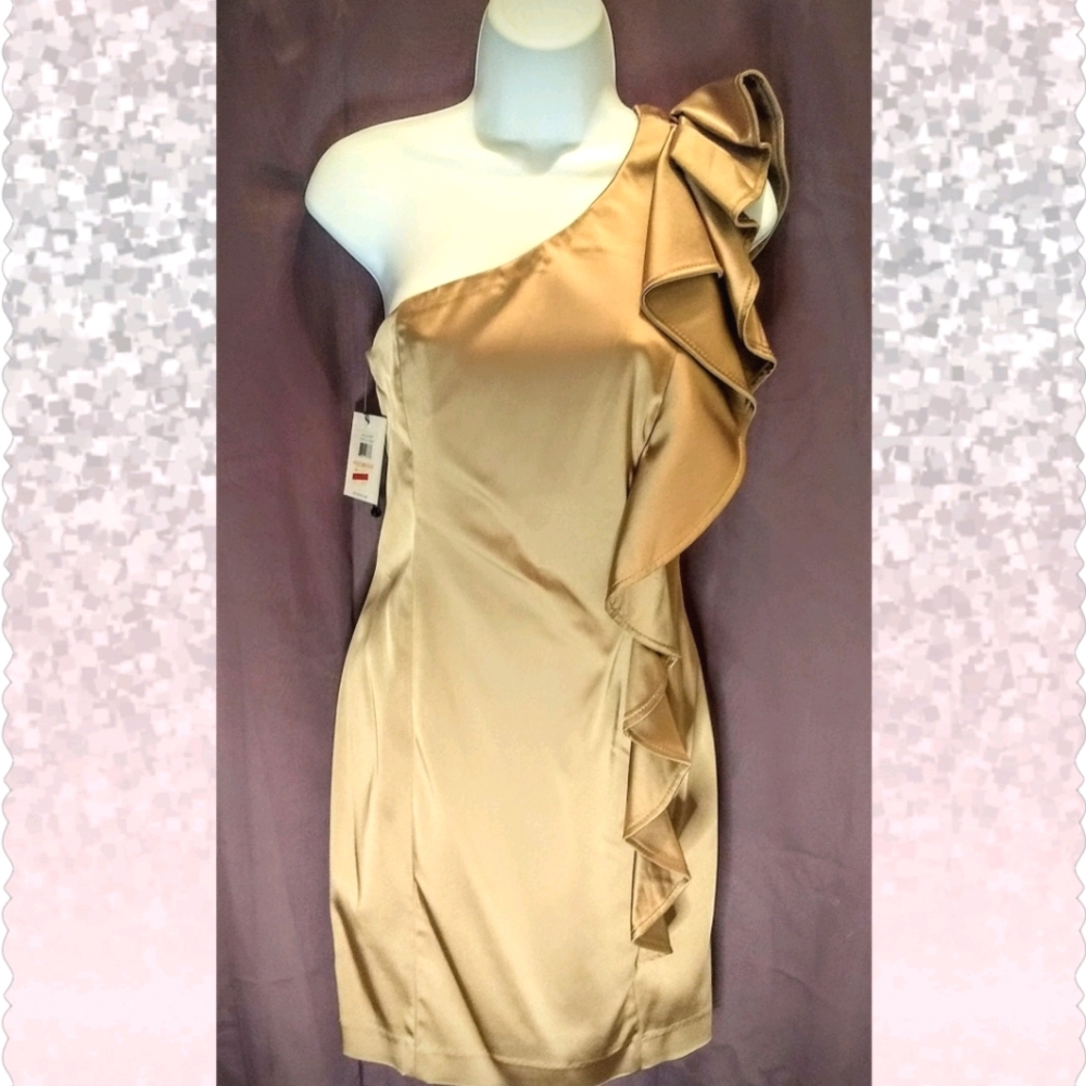 Champagne/gold satin one shoulder bodycon dress.